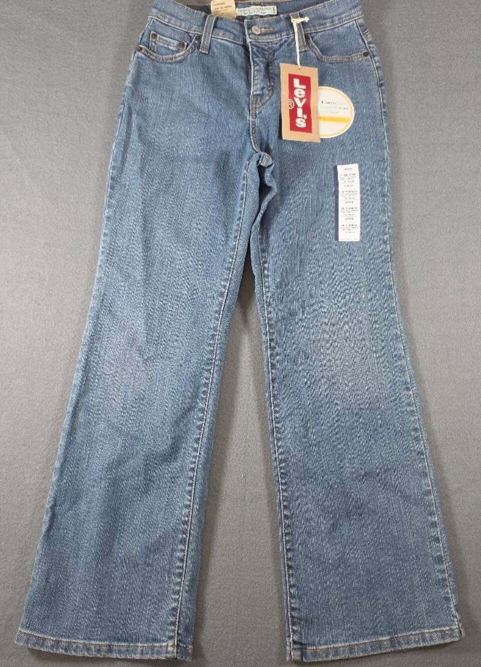 NWT Levi’s 512 Perfectly Slimming Bootcut Jeans 8P Medium Blue Stretch Control